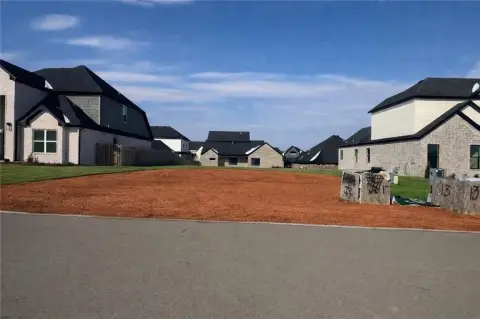 Ready-to-Build Lot in Centerton