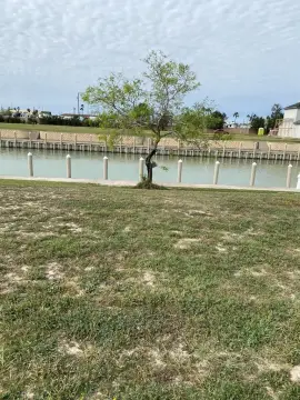 Waterfront Residential Lot in Pirates Cove