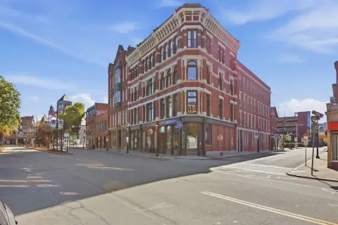Residential Condo for Studio Use