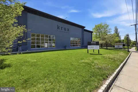 Single-Level Fitness Facility