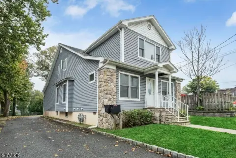 Two-Unit Duplex with Deck