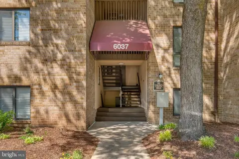 Third-Floor Residential Income Condo