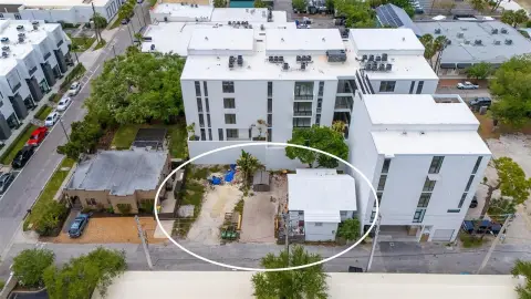 Downtown-Edge Triplex