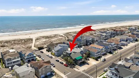 Duplex with Ocean-View Deck