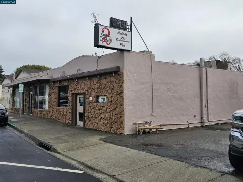 Bar & Pub with Roof Sign