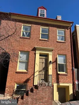1 Bedroom Apartment with Patio