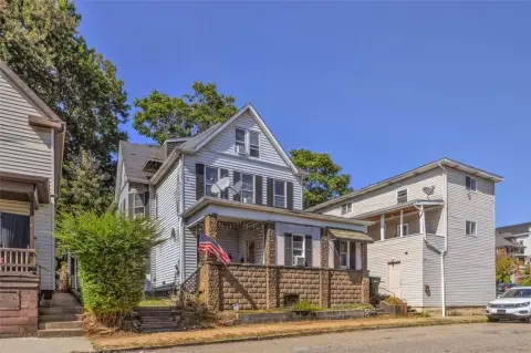 Triplex with Flexible Layout