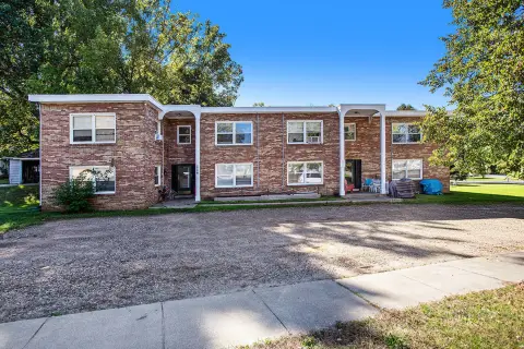 Fully Occupied 8-Unit Apartment Building