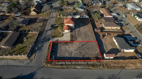 Residential Lot in Carrizo Springs