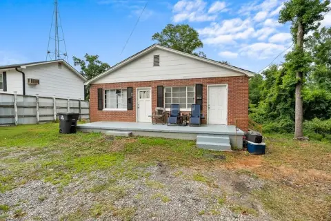Triplex with Fenced Rear Yard