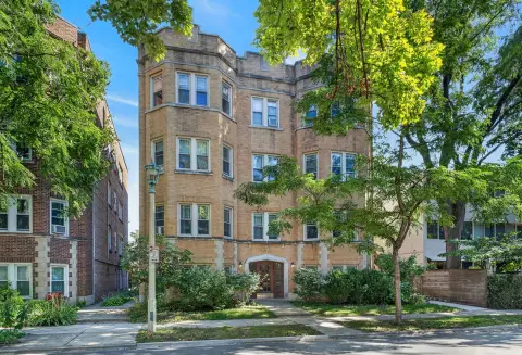 7-Unit Multifamily Building