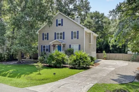 Updated Duplex with Private Suite