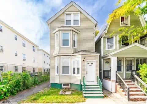 Duplex with Backyard