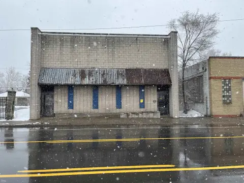Detroit Commercial Building on Wyoming