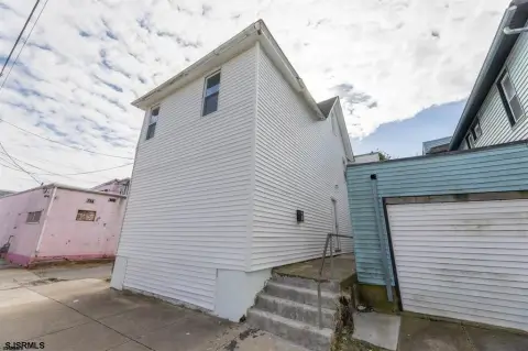 Tenant-Occupied Duplex with Fenced Yard