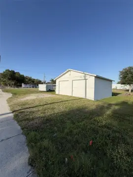 Bradenton Vacant Lot with Garage