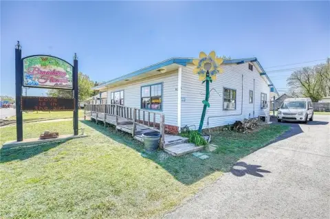 Route 66 Commercial Kitchen Building