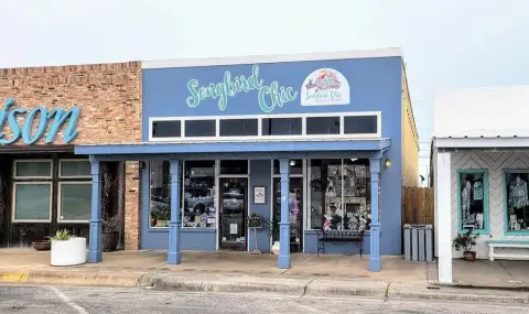 Mixed-Use Storefront with Apartment