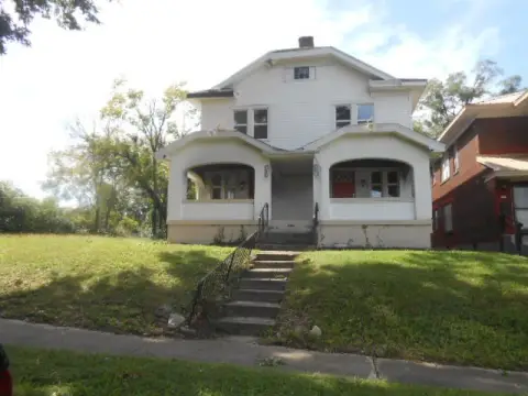 Side-by-Side Duplex with Detached Garage