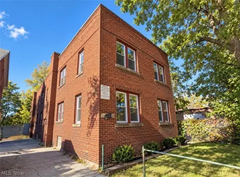 8-Unit Brick Apartment Building