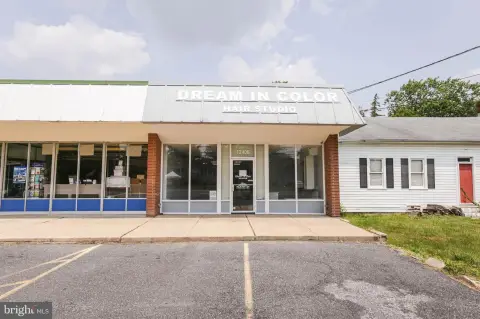 Commercial Space in Middle River