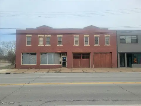 Lorain Mixed-Use Landmark Building