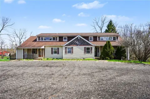 West Farmington Duplex on Large Lot
