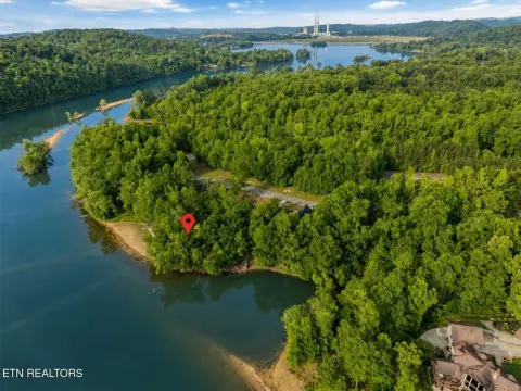 Lakefront Lot in Harriman, TN
