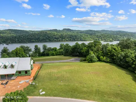 Lakefront Homesite with Elevated Views
