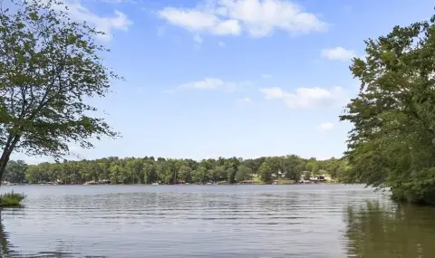 Lakefront Residential Lot with Dock