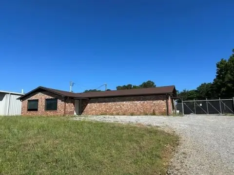 Flex Office with Storage Yards