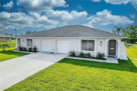 Heated-Pool Duplex with 3BR Units