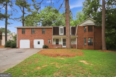 Triplex with Six Bedrooms