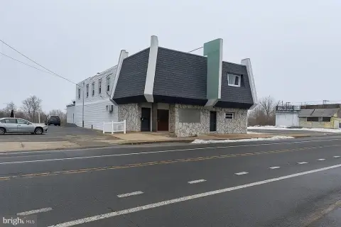 Turnkey Restaurant and Bar Opportunity