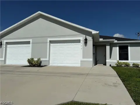 Income-Producing Duplex in Cape Coral