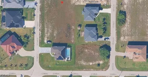 Residential Land in Cape Coral