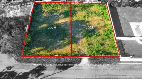 Residential Land in Lindenhurst, NY