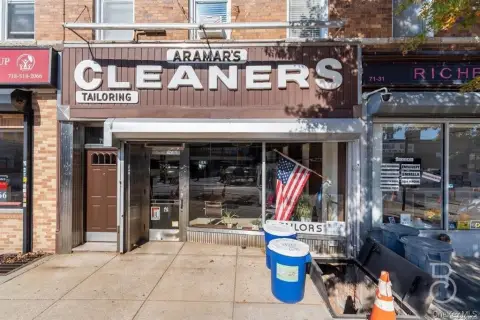 Glendale Commercial Storefront For Rent