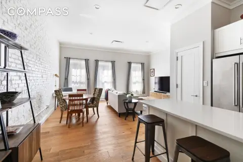 Renovated Apartment in Cobble Hill