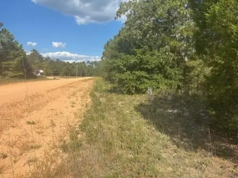 Residential Land in Compass Lake
