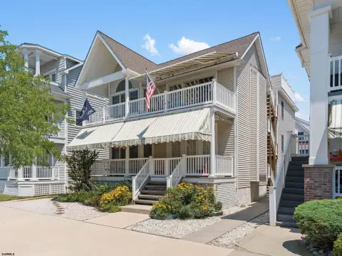 Second-Floor Four-Bedroom Condo with Rooftop Deck