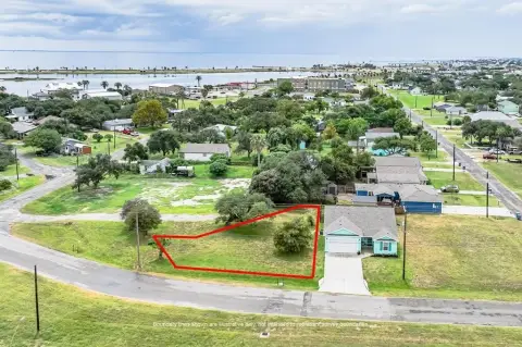 Residential Lot in Old Rockport