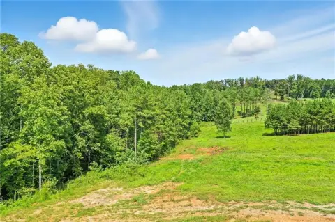Land in Desirable Ball Ground