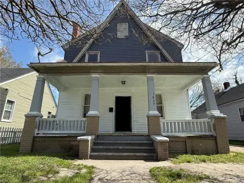 Portsmouth Duplex with Renovation Potential