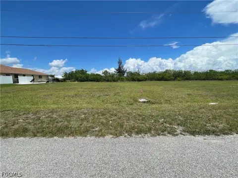 Gulf Access Homesite in Cape Coral