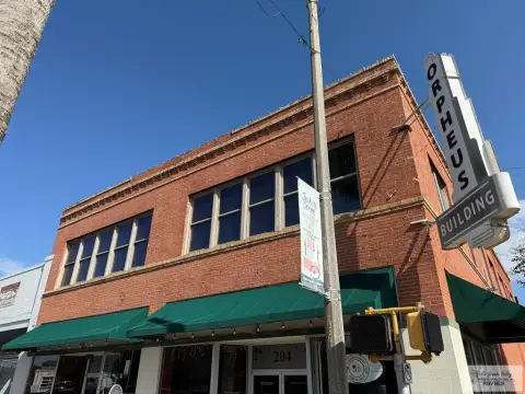 Second-Floor Flex Space