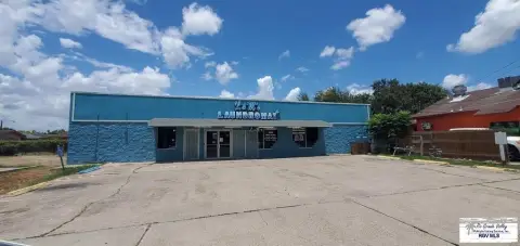 Retail Space with Laundry Facility