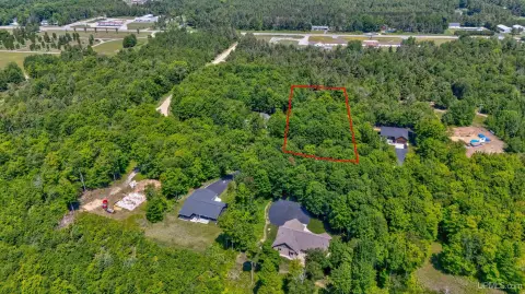 Unimproved Residential Lot in Subdivision