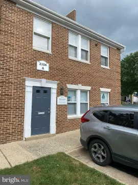 Corner Suite in Vienna, VA