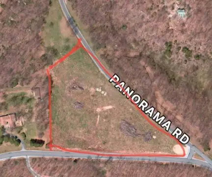 Acreage Close to Town